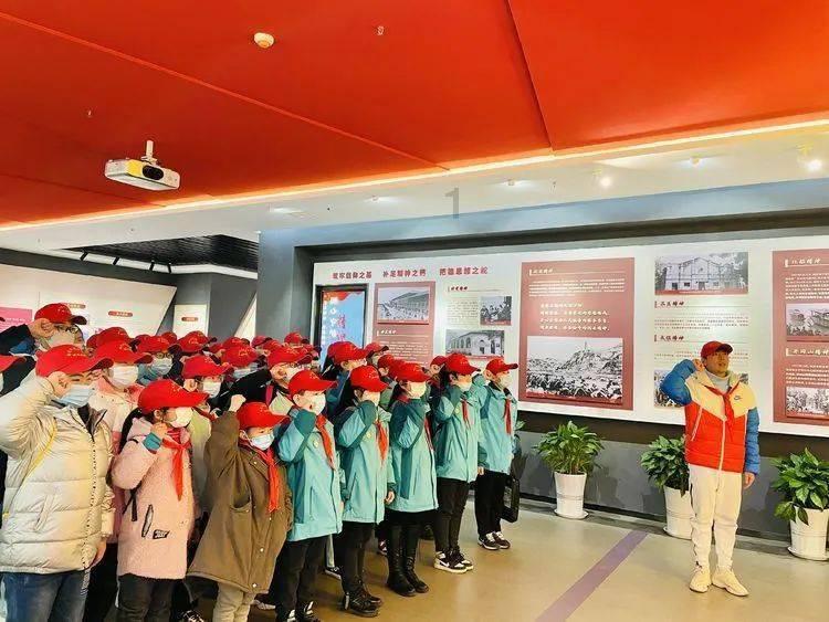 造船业景气度攀升 中国船舶去年净利预增最高17倍